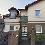 Zuza Self Check-in Parking, Cisza, Zielen *